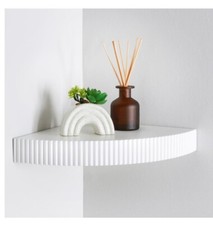 New Home Ribbed Corner Shelf
