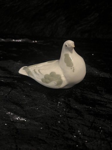 Lomonosov ussr porcelain - porcelain, dove