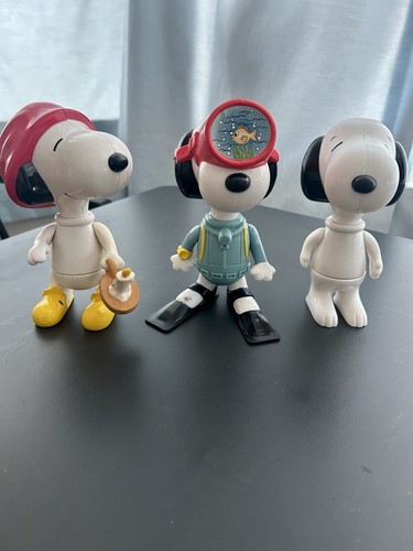 Collectable large snoopy toys