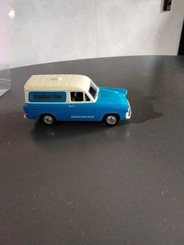 Vanguards 00414 ford anglia - 00414,