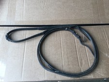 Half Rubber Show Reins. dark