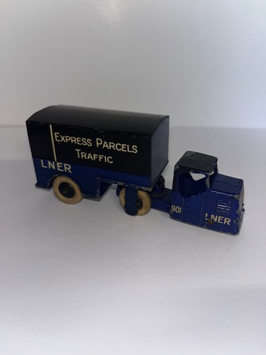Pre war dinky toys - pre,