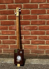 Unique Resonator Cigar Box