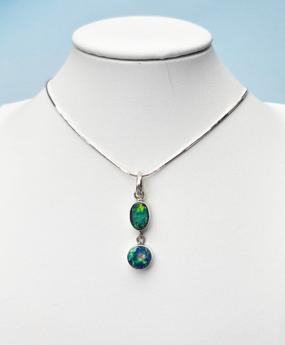 Black opal pendant necklace - black,