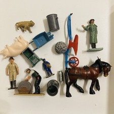 Job Lot Toys : Britains or Similar Painted  Lead & Metal Farm Items  (ref12)