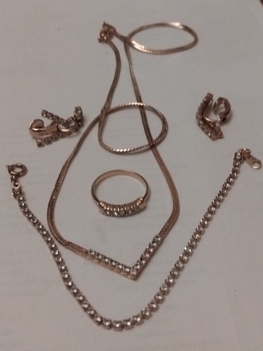 Beautiful vintage avon - beautiful,
