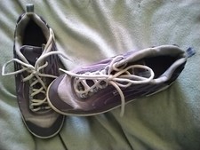 BRUNSWICK BOWLING SHOES =