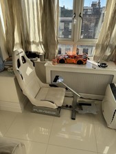 Playseat Evolution Racing Seat