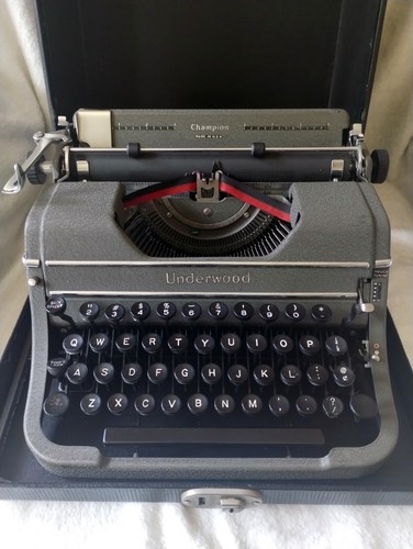 Underwood champion portable - champion,