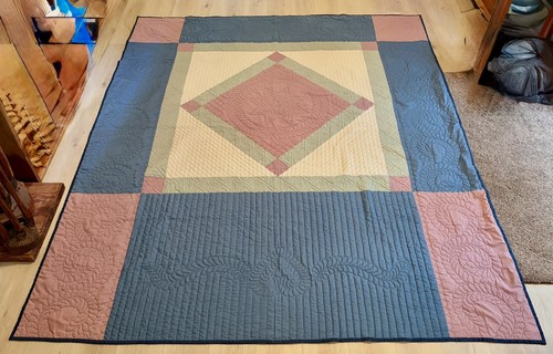 Amish handmade quilt - amish,