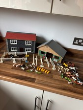 Britains county gate farm - britains,
