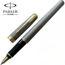 Excellent Gray Grid Parker