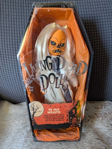 Mezco living dead dolls - living,