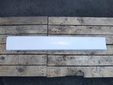 VAUXHALL VIVARO TRAFIC O/S LOADING DOOR TRIM MOULDING 768541228R 2015 - 2019