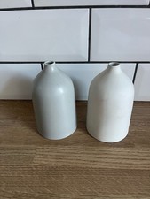 2 The White Company Bud Vases Smooth Grey & Matt White 14cm Tall