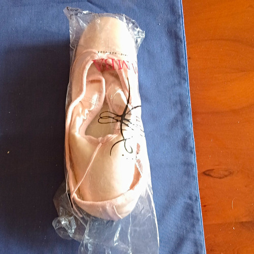 Turning pointe pink satin - turning,
