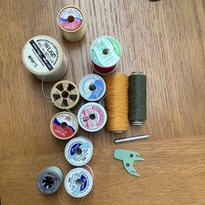 12 Vintage / modern plastic