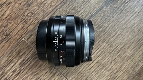 Carl zeiss planar - carl, f/1.4