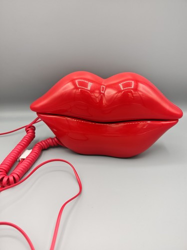 80s 90s vintage - vintage, red