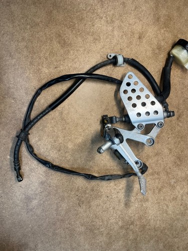 Rear brakes master cylinder - rear,