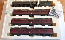 HORNBY R2329M OO GAUGE -