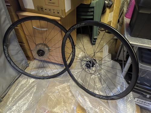 Giant disc road - disc,