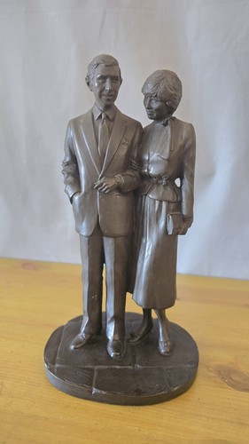 Heredities bronze resin - bronze,