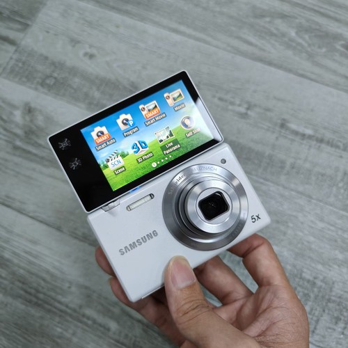 Samsung mv800 16mp flip out - samsung,