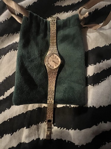 Vintage 1976 ladies 9ct - 1976,