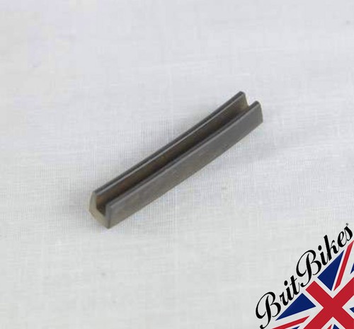 Rear lamp carrier grommet - carrier,