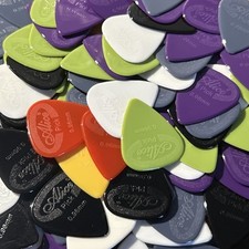 Pack Of 12 Super Grip Guitar Picks Plectrums Acoustic Electric – Choice of Gauge