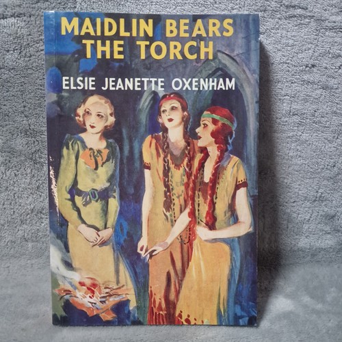 Maidlin bears the torch - maidlin,