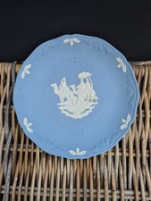 Wedgwood Jasperware 1992 Collectors Christmas Plate