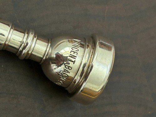 Vincent bach trumpet - bach, 6c