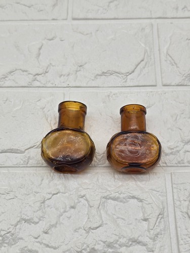 Antique sample size glass - 2,