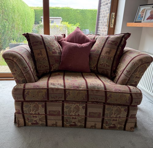 Love seat snuggle chair - love,