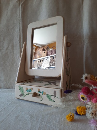 Vintage wooden vanity - vintage, mirror