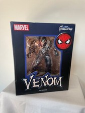 Marvel Gallery Venom Statue Figure 9” PVC Eddie Brock Diamond Select Toy Diorama