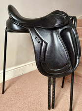 WALSALL DRESSAGE SADDLE  18"