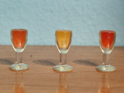 Playmobil wine glasses - x3,