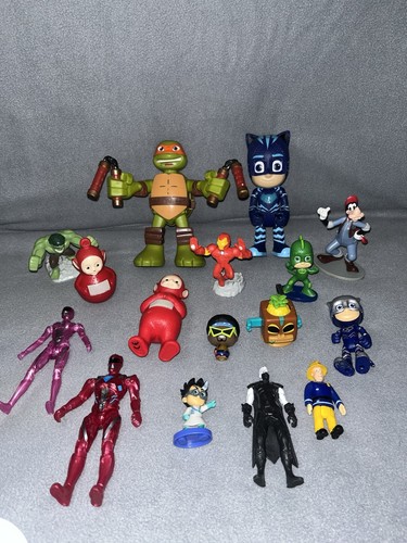 Action figure toy bundle mixed - action,