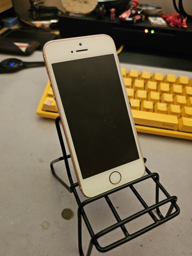 Iphone rose gold 1st - se,