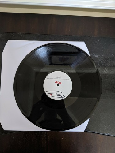 Eminem signed autograph music - eminem,