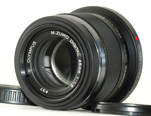 Near mint olympus zuiko - mint,