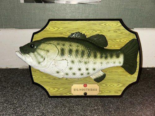Rare big mouth - big, singing