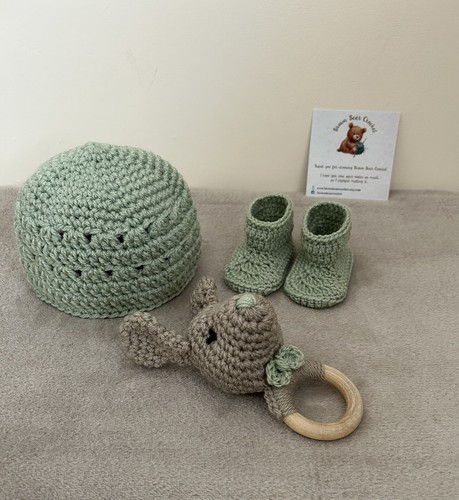 Handmade crochet baby green - crochet,