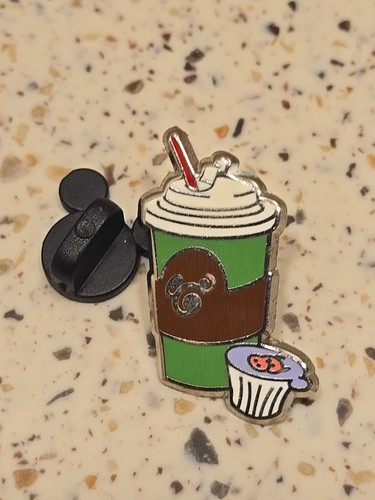Walt disney pin mickey green - disney,