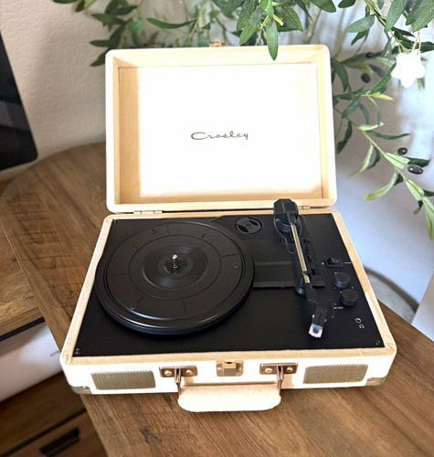 Crosley cruiser sand velvet - crosley,