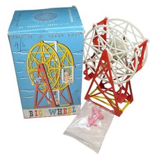 Vintage Tudor Rose Plastic