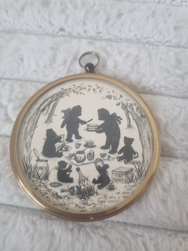 Vintage brass round - brass, frame